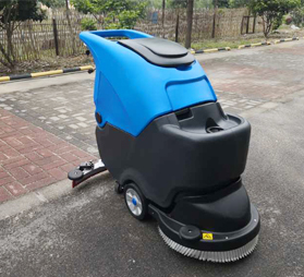 <b>洗地機加入清潔劑時，必須要注意這幾點</b>