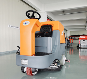 <b>在環(huán)氧地坪上使用洗地機(jī)，需要注意以下幾點(diǎn)</b>